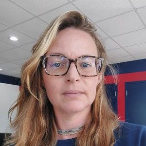 Meet your Posher, Elana